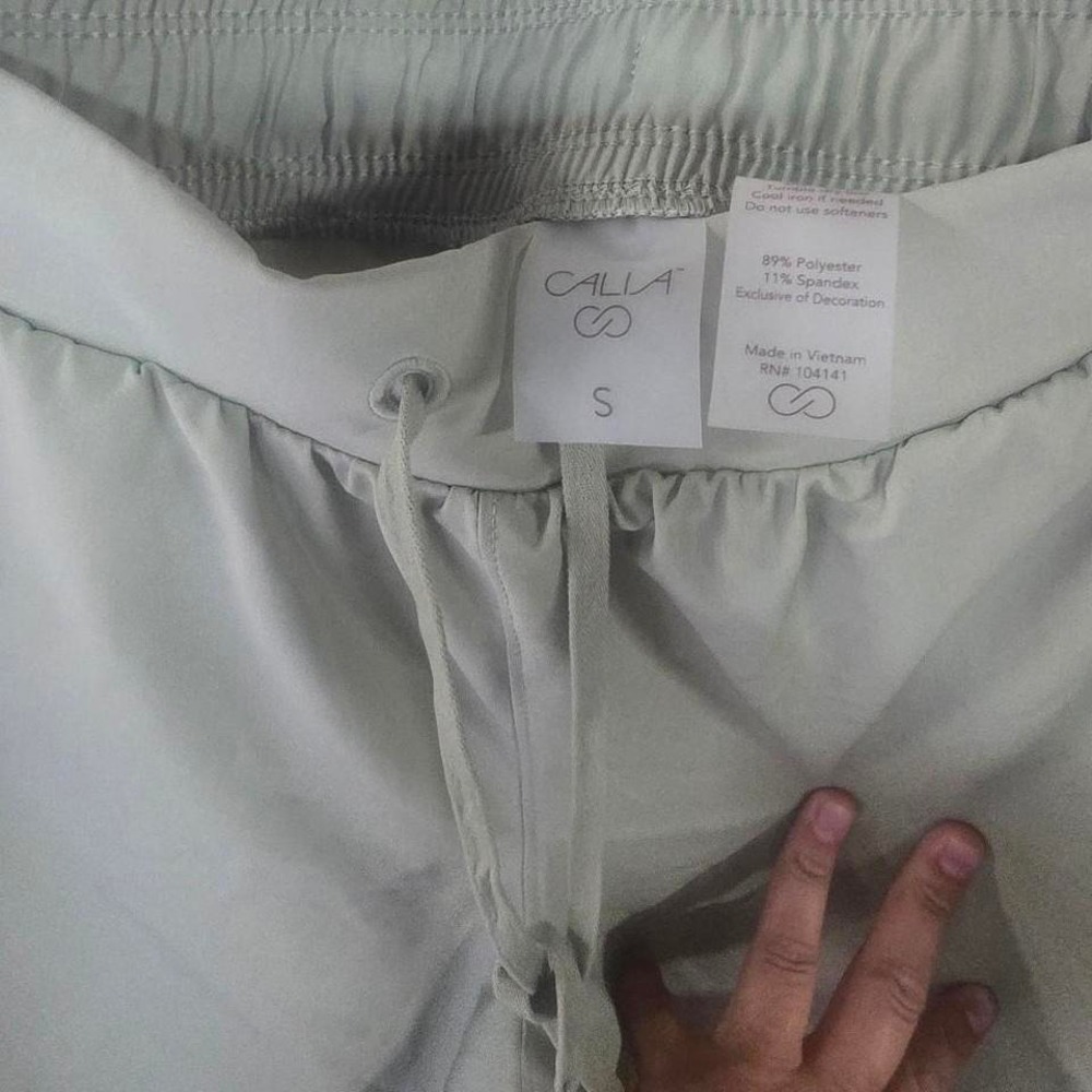MENS SAGE GREEN CALLA SHORTS - Picture 3 of 3